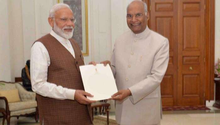 ಭಾರತದ ಪ್ರಧಾನಿಯಾಗಿ ನರೇಂದ್ರ ಮೋದಿ ನೇಮಕ; ನೂತನ ಸರ್ಕಾರ ರಚನೆಗೆ ರಾಷ್ಟ್ರಪತಿ ಸೂಚನೆ ಭಾರತದ ಪ್ರಧಾನಿಯಾಗಿ ನರೇಂದ್ರ ಮೋದಿ ನೇಮಕ; ನೂತನ ಸರ್ಕಾರ ರಚನೆಗೆ ರಾಷ್ಟ್ರಪತಿ ಸೂಚನೆ