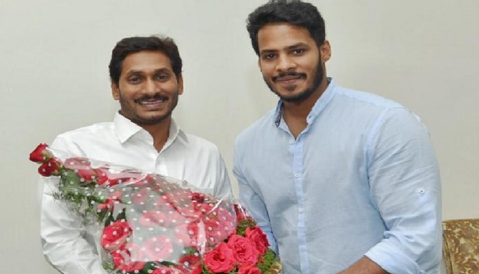 ಆಂಧ್ರದಲ್ಲಿ ಸಿಎಂ ಜಗನ್ ರೆಡ್ಡಿ ಭೇಟಿಯಾದ ನಿಖಿಲ್ ಕುಮಾರಸ್ವಾಮಿ! ಆಂಧ್ರದಲ್ಲಿ ಸಿಎಂ ಜಗನ್ ರೆಡ್ಡಿ ಭೇಟಿಯಾದ ನಿಖಿಲ್ ಕುಮಾರಸ್ವಾಮಿ!