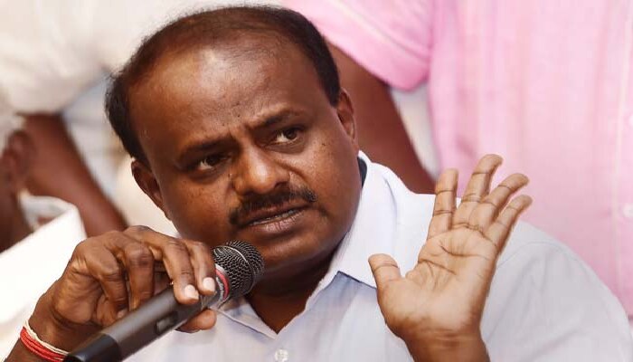 ದಲಿತ ವ್ಯಕ್ತಿ ಬೆತ್ತಲೆ ಮೆರವಣಿಗೆ: ಘಟನೆಯನ್ನು ಖಂಡಿಸಿದ ಸಿಎಂ ಕುಮಾರಸ್ವಾಮಿ ದಲಿತ ವ್ಯಕ್ತಿ ಬೆತ್ತಲೆ ಮೆರವಣಿಗೆ: ಘಟನೆಯನ್ನು ಖಂಡಿಸಿದ ಸಿಎಂ ಕುಮಾರಸ್ವಾಮಿ