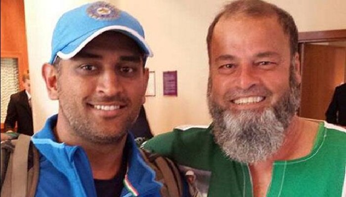 India vs Pakistan: ಧೋನಿ ಸ್ಫೂರ್ತಿಯಿಂದ ಭಾರತ ತಂಡಕ್ಕೆ ಪಾಕ್ ಅಭಿಮಾನಿ ಬೆಂಬಲ India vs Pakistan: ಧೋನಿ ಸ್ಫೂರ್ತಿಯಿಂದ ಭಾರತ ತಂಡಕ್ಕೆ ಪಾಕ್ ಅಭಿಮಾನಿ ಬೆಂಬಲ