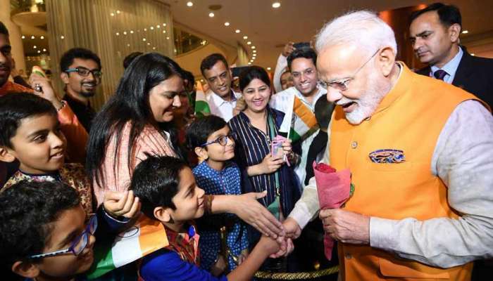 G-20: ಜಪಾನ್ ತಲುಪಿದ ಪ್ರಧಾನಿ ಮೋದಿಯವರನ್ನು ಹೇಗಿದ್ದೀರಿ ಎಂದು ಕೇಳಿದ ಮಕ್ಕಳು! G-20: ಜಪಾನ್ ತಲುಪಿದ ಪ್ರಧಾನಿ ಮೋದಿಯವರನ್ನು ಹೇಗಿದ್ದೀರಿ ಎಂದು ಕೇಳಿದ ಮಕ್ಕಳು!