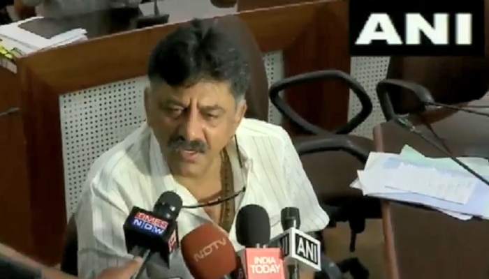 ಗಾಂಧಿ ಕುಟುಂಬ ಇಲ್ಲದ ಹೊರತು ಕಾಂಗ್ರೆಸ್ ಒಗ್ಗೂಡಲು ಅಸಾಧ್ಯ -ಡಿ.ಕೆ.ಶಿವಕುಮಾರ್ ಗಾಂಧಿ ಕುಟುಂಬ ಇಲ್ಲದ ಹೊರತು ಕಾಂಗ್ರೆಸ್ ಒಗ್ಗೂಡಲು ಅಸಾಧ್ಯ -ಡಿ.ಕೆ.ಶಿವಕುಮಾರ್