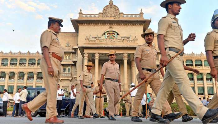 ರಾಜ್ಯ ರಾಜಕೀಯ ಬಿಕ್ಕಟ್ಟು: ವಿಧಾನಸೌಧದ ಸುತ್ತ ನಿಷೇಧಾಜ್ಞೆ ರಾಜ್ಯ ರಾಜಕೀಯ ಬಿಕ್ಕಟ್ಟು: ವಿಧಾನಸೌಧದ ಸುತ್ತ ನಿಷೇಧಾಜ್ಞೆ