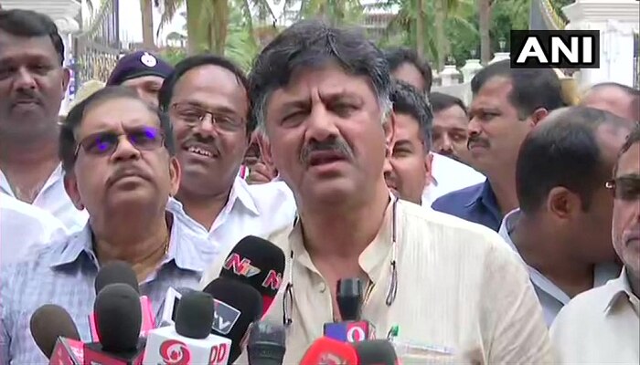 ಬಂಡಾಯ ಕಾಂಗ್ರೆಸ್ ಶಾಸಕ ಎಂ.ಟಿ.ಬಿ ನಾಗರಾಜ್ ಮನವೊಲಿಸುವಲ್ಲಿ ಡಿಕೆಶಿ ಯಶಸ್ವಿ ಬಂಡಾಯ ಕಾಂಗ್ರೆಸ್ ಶಾಸಕ ಎಂ.ಟಿ.ಬಿ ನಾಗರಾಜ್ ಮನವೊಲಿಸುವಲ್ಲಿ ಡಿಕೆಶಿ ಯಶಸ್ವಿ