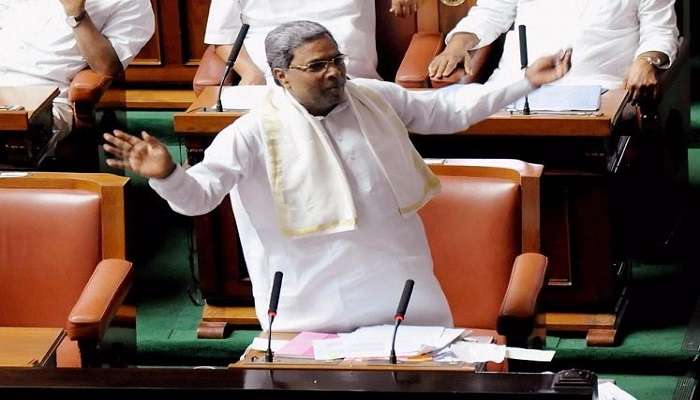 ಪಕ್ಷಾಂತರ ಪ್ರಜಾಪ್ರಭುತ್ವಕ್ಕೇ ಮಾರಕ: ಸಿದ್ದರಾಮಯ್ಯ ಪಕ್ಷಾಂತರ ಪ್ರಜಾಪ್ರಭುತ್ವಕ್ಕೇ ಮಾರಕ: ಸಿದ್ದರಾಮಯ್ಯ