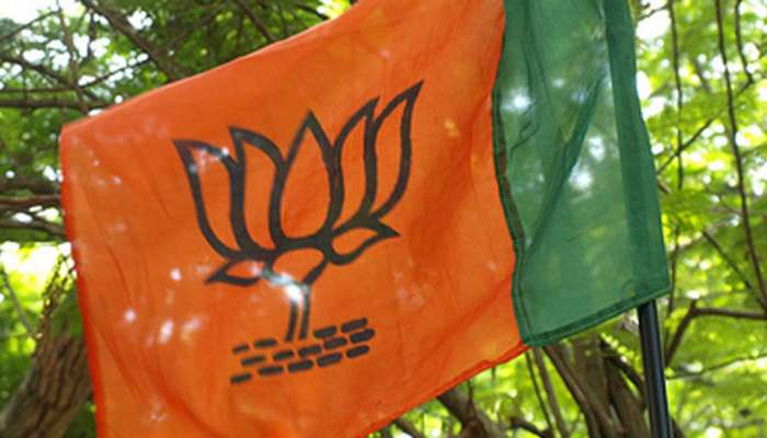 ಮಹಾರಾಷ್ಟ್ರ: 3 ಎನ್ಸಿಪಿ, 1 ಕಾಂಗ್ರೆಸ್ ಶಾಸಕರು ಬುಧವಾರ ಬಿಜೆಪಿಗೆ ಸೇರ್ಪಡೆ ಮಹಾರಾಷ್ಟ್ರ: 3 ಎನ್ಸಿಪಿ, 1 ಕಾಂಗ್ರೆಸ್ ಶಾಸಕರು ಬುಧವಾರ ಬಿಜೆಪಿಗೆ ಸೇರ್ಪಡೆ