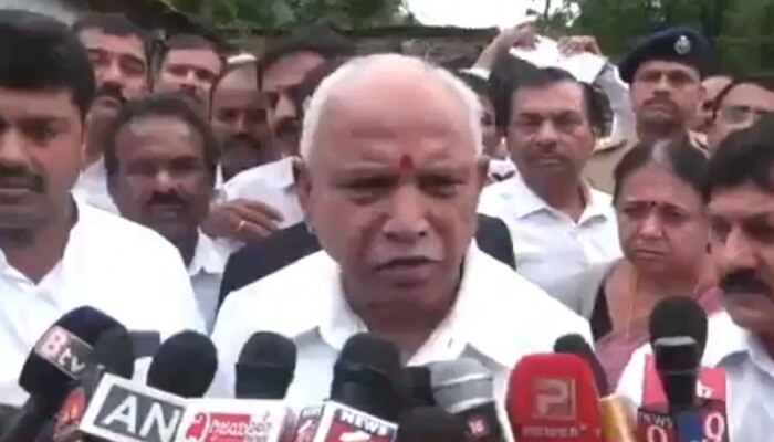 ರೈತರು ಆತಂಕ ಪಡುವ ಅಗತ್ಯವಿಲ್ಲ, ನಿಮ್ಮೊಂದಿಗೆ ನಾನಿದ್ದೇನೆ: ಸಿಎಂ ಬಿಎಸ್ವೈ ರೈತರು ಆತಂಕ ಪಡುವ ಅಗತ್ಯವಿಲ್ಲ, ನಿಮ್ಮೊಂದಿಗೆ ನಾನಿದ್ದೇನೆ: ಸಿಎಂ ಬಿಎಸ್ವೈ