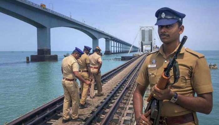 ಸಮುದ್ರದ ಮಾರ್ಗವಾಗಿ ಉಗ್ರರು ತಮಿಳುನಾಡಿಗೆ ಪ್ರವೇಶಿಸಿರುವ ಮಾಹಿತಿ; ಹೈ ಅಲರ್ಟ್ ಘೋಷಣೆ ಸಮುದ್ರದ ಮಾರ್ಗವಾಗಿ ಉಗ್ರರು ತಮಿಳುನಾಡಿಗೆ ಪ್ರವೇಶಿಸಿರುವ ಮಾಹಿತಿ; ಹೈ ಅಲರ್ಟ್ ಘೋಷಣೆ