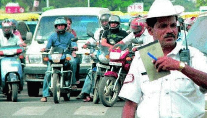 ರಾಜ್ಯದ ವಾಹನ ಸವಾರರಿಗೆ ಸಿಹಿ ಸುದ್ದಿ: ಟ್ರಾಫಿಕ್ ಫೈನ್ ಇಳಿಕೆಗೆ ಸರ್ಕಾರದ ನಿರ್ಧಾರ! ರಾಜ್ಯದ ವಾಹನ ಸವಾರರಿಗೆ ಸಿಹಿ ಸುದ್ದಿ: ಟ್ರಾಫಿಕ್ ಫೈನ್ ಇಳಿಕೆಗೆ ಸರ್ಕಾರದ ನಿರ್ಧಾರ!