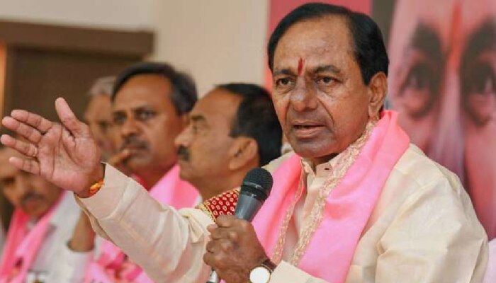 ತೆಲಂಗಾಣ ಸಿಎಂ ಕೆಸಿಆರ್ ಮನೆಯ ಸಾಕು ನಾಯಿ ಸಾವು, ವೈದ್ಯರ ವಿರುದ್ಧ ಪ್ರಕರಣ ದಾಖಲು ತೆಲಂಗಾಣ ಸಿಎಂ ಕೆಸಿಆರ್ ಮನೆಯ ಸಾಕು ನಾಯಿ ಸಾವು, ವೈದ್ಯರ ವಿರುದ್ಧ ಪ್ರಕರಣ ದಾಖಲು