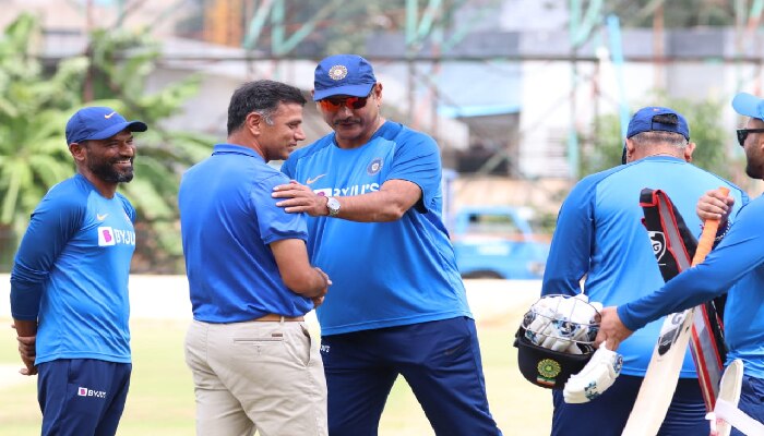 ದ್ರಾವಿಡ್ ಜೊತೆ ರವಿಶಾಸ್ತ್ರಿ ಹೋಲಿಕೆ ಮಾಡಿದ್ದಕ್ಕೆ ಬಿಸಿಸಿಐ ಟ್ರೋಲ್ ಮಾಡಿದ ಟ್ವಿಟ್ಟಿಗರು ದ್ರಾವಿಡ್ ಜೊತೆ ರವಿಶಾಸ್ತ್ರಿ ಹೋಲಿಕೆ ಮಾಡಿದ್ದಕ್ಕೆ ಬಿಸಿಸಿಐ ಟ್ರೋಲ್ ಮಾಡಿದ ಟ್ವಿಟ್ಟಿಗರು