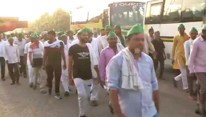 ದೆಹಲಿ ಮುತ್ತಿಗೆಗೆ ಪಾದಯಾತ್ರೆ ಮೂಲಕ ಹೊರಟ ರೈತರು ದೆಹಲಿ ಮುತ್ತಿಗೆಗೆ ಪಾದಯಾತ್ರೆ ಮೂಲಕ ಹೊರಟ ರೈತರು