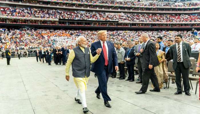 Howdy Modi: 'ಭಾರತ-ಅಮೆರಿಕದ ಸಂಬಂಧ ಮೊದಲಿಗಿಂತಲೂ ಬಲವಾಗಿದೆ' ಎಂದ ಟ್ರಂಪ್ Howdy Modi: 'ಭಾರತ-ಅಮೆರಿಕದ ಸಂಬಂಧ ಮೊದಲಿಗಿಂತಲೂ ಬಲವಾಗಿದೆ' ಎಂದ ಟ್ರಂಪ್