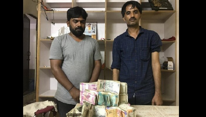 ಬೆಂಗಳೂರಿನಲ್ಲಿ ಕ್ರಿಕೆಟ್ ಬೆಟ್ಟಿಂಗ್, ಇಬ್ಬರು ಅರೆಸ್ಟ್ ಬೆಂಗಳೂರಿನಲ್ಲಿ ಕ್ರಿಕೆಟ್ ಬೆಟ್ಟಿಂಗ್, ಇಬ್ಬರು ಅರೆಸ್ಟ್