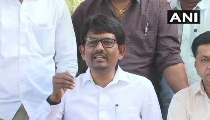 ಗುಜರಾತ್ ಉಪಚುನಾವಣೆ: ಬಿಜೆಪಿಯಿಂದ ಕಾಂಗ್ರೆಸ್ ಮಾಜಿ ಶಾಸಕ ಅಲ್ಪೇಶ್ ಠಾಕೂರ್ ಕಣಕ್ಕೆ ಗುಜರಾತ್ ಉಪಚುನಾವಣೆ: ಬಿಜೆಪಿಯಿಂದ ಕಾಂಗ್ರೆಸ್ ಮಾಜಿ ಶಾಸಕ ಅಲ್ಪೇಶ್ ಠಾಕೂರ್ ಕಣಕ್ಕೆ