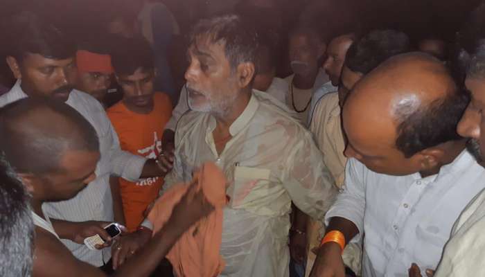 Viral Video: ಪ್ರವಾಹ ಪರಿಸ್ಥಿತಿ ಪರಿಶೀಲನೆ ವೇಳೆ ನೀರಿಗೆ ಬಿದ್ದ ಸಂಸದ! Viral Video: ಪ್ರವಾಹ ಪರಿಸ್ಥಿತಿ ಪರಿಶೀಲನೆ ವೇಳೆ ನೀರಿಗೆ ಬಿದ್ದ ಸಂಸದ!