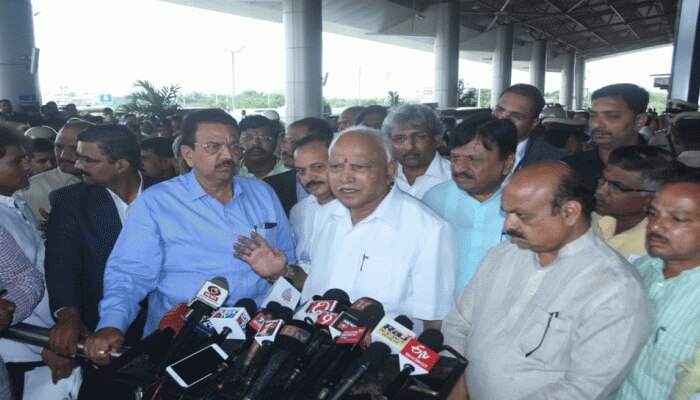 ನೆರೆ ಪರಿಹಾರ ಕಾರ್ಯಗಳಿಗೆ ಹಣದ ತೊಂದರೆ ಇಲ್ಲ : ಮುಖ್ಯಮಂತ್ರಿ ಯಡಿಯೂರಪ್ಪ ನೆರೆ ಪರಿಹಾರ ಕಾರ್ಯಗಳಿಗೆ ಹಣದ ತೊಂದರೆ ಇಲ್ಲ : ಮುಖ್ಯಮಂತ್ರಿ ಯಡಿಯೂರಪ್ಪ