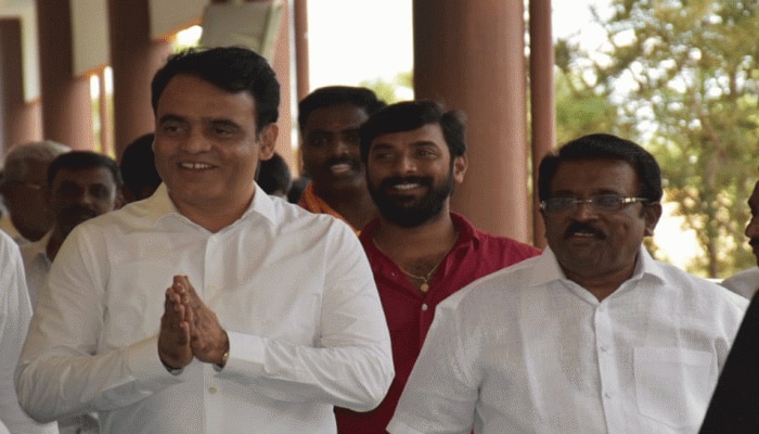 ಗುಲಾಬಿ ಈರುಳ್ಳಿ ರಫ್ತು ನಿಷೇಧ ಸಡಿಲಿಸಿದ ಕೇಂದ್ರಕ್ಕೆ ಡಿಸಿಎಂ ಅಶ್ವತ್ಥನಾರಾಯಣ ಕೃತಜ್ಞತೆ ಗುಲಾಬಿ ಈರುಳ್ಳಿ ರಫ್ತು ನಿಷೇಧ ಸಡಿಲಿಸಿದ ಕೇಂದ್ರಕ್ಕೆ ಡಿಸಿಎಂ ಅಶ್ವತ್ಥನಾರಾಯಣ ಕೃತಜ್ಞತೆ