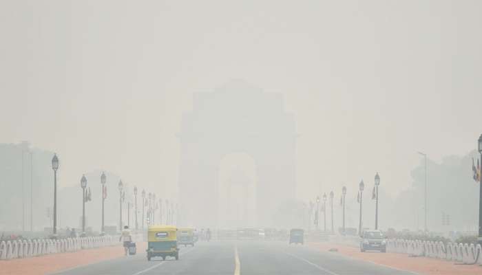 ದೆಹಲಿ ಈಗ ಗ್ಯಾಸ್ ಚೇಂಬರ್, 999 ಕ್ಕೆ ತಲುಪಿದ AQI ದೆಹಲಿ ಈಗ ಗ್ಯಾಸ್ ಚೇಂಬರ್, 999 ಕ್ಕೆ ತಲುಪಿದ AQI