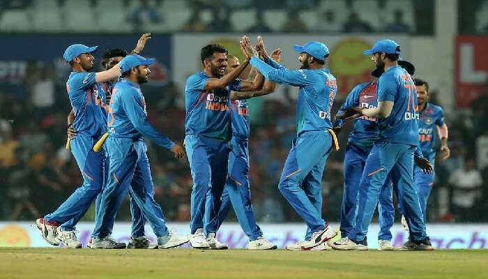 India vs Bangladesh 3rd T20I : ದೀಪಕ್ ಚಹಾರ್ ಹ್ಯಾಟ್ರಿಕ್ ವಿಕೆಟ್ ಗೆ ಮೆಚ್ಚುಗೆ ಸುರಿಮಳೆ India vs Bangladesh 3rd T20I : ದೀಪಕ್ ಚಹಾರ್ ಹ್ಯಾಟ್ರಿಕ್ ವಿಕೆಟ್ ಗೆ ಮೆಚ್ಚುಗೆ ಸುರಿಮಳೆ