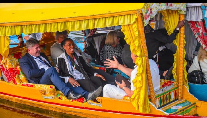 ಕಾಶ್ಮೀರಕ್ಕೆ ಯುರೋಪಿಯನ್ ಸಂಸದೀಯ ನಿಯೋಗ ನೀಡಿರುವುದು ಖಾಸಗಿ ಭೇಟಿ-ಕೇಂದ್ರ ಸ್ಪಷ್ಟನೆ ಕಾಶ್ಮೀರಕ್ಕೆ ಯುರೋಪಿಯನ್ ಸಂಸದೀಯ ನಿಯೋಗ ನೀಡಿರುವುದು ಖಾಸಗಿ ಭೇಟಿ-ಕೇಂದ್ರ ಸ್ಪಷ್ಟನೆ