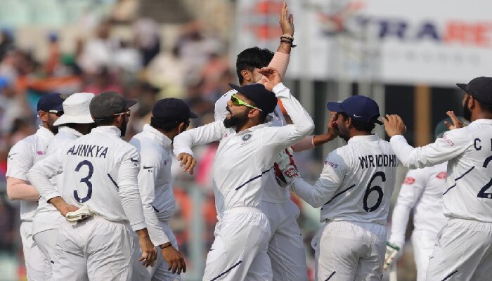 IND vs BAN D/N Test : ಬಾಂಗ್ಲಾದೇಶ ತಂಡಕ್ಕೆ ಆರಂಭಿಕ ಆಘಾತ ನೀಡಿದ ಭಾರತ IND vs BAN D/N Test : ಬಾಂಗ್ಲಾದೇಶ ತಂಡಕ್ಕೆ ಆರಂಭಿಕ ಆಘಾತ ನೀಡಿದ ಭಾರತ