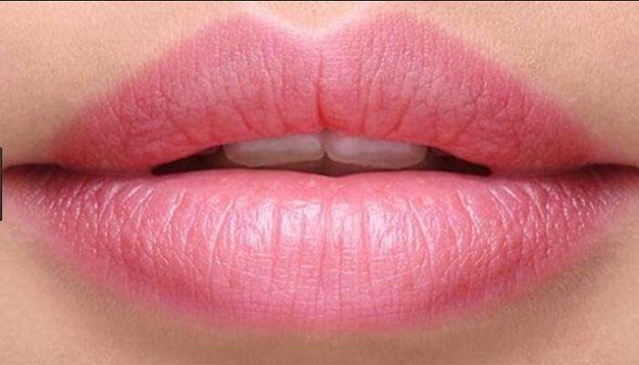 ಮೃದು Pink Lips ಪಡೆಯಲು ಸರಳ ಮನೆಮದ್ದು! title=