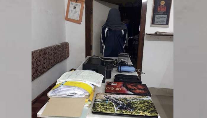 CAA-NRC ವಿರೋಧದ ನಡುವೆ ಬಂಗಾಳದಲ್ಲಿ ಸದ್ದಿಲ್ಲದೇ ನಡೆಯುತ್ತಿದೆ ಈ ಕೆಲಸ! CAA-NRC ವಿರೋಧದ ನಡುವೆ ಬಂಗಾಳದಲ್ಲಿ ಸದ್ದಿಲ್ಲದೇ ನಡೆಯುತ್ತಿದೆ ಈ ಕೆಲಸ!