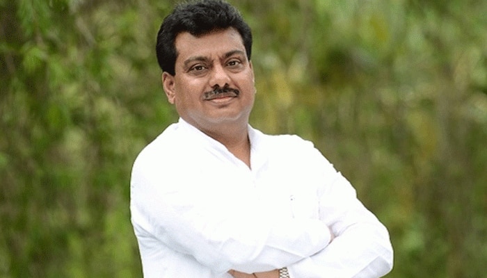 ಕೆಪಿಸಿಸಿ ಪಟ್ಟಾಭಿಷೇಕ; ಎಂ.ಬಿ.ಪಾಟೀಲ್ ಪರ ಸಿದ್ದು ಬ್ಯಾಟಿಂಗ್? ಕೆಪಿಸಿಸಿ ಪಟ್ಟಾಭಿಷೇಕ; ಎಂ.ಬಿ.ಪಾಟೀಲ್ ಪರ ಸಿದ್ದು ಬ್ಯಾಟಿಂಗ್?