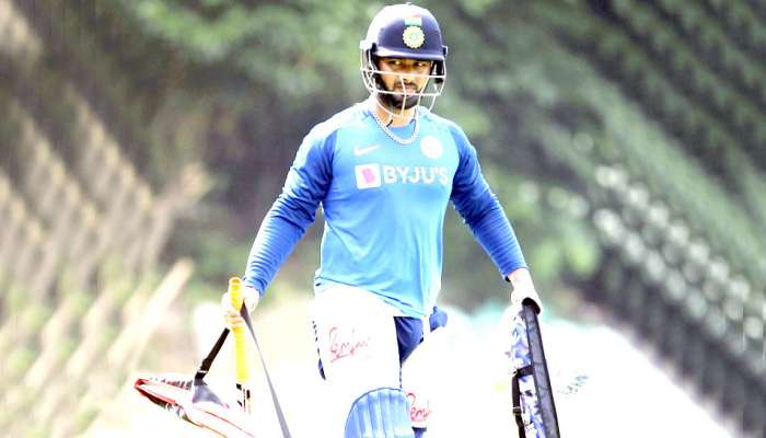 INDvsAUS: ರಾಜ್ಕೋಟ್ ಏಕದಿನ ಪಂದ್ಯಕ್ಕೂ ಮೊದಲು ಟೀಂ ಇಂಡಿಯಾಗೆ ಆಘಾತ! INDvsAUS: ರಾಜ್ಕೋಟ್ ಏಕದಿನ ಪಂದ್ಯಕ್ಕೂ ಮೊದಲು ಟೀಂ ಇಂಡಿಯಾಗೆ ಆಘಾತ!