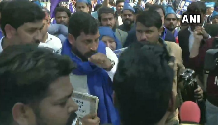 'ಆರಕ್ಷಣ ಬಚಾವೊ' ಚಳುವಳಿಗೆ ಭೀಮ್ ಆರ್ಮಿ ಚಂದ್ರಶೇಖರ್ ಆಜಾದ್ ಚಾಲನೆ 'ಆರಕ್ಷಣ ಬಚಾವೊ' ಚಳುವಳಿಗೆ ಭೀಮ್ ಆರ್ಮಿ ಚಂದ್ರಶೇಖರ್ ಆಜಾದ್ ಚಾಲನೆ