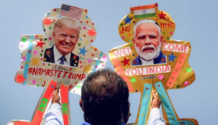 ಕುಟುಂಬ ಸಮೇತರಾಗಿ ಇಂದು ಭಾರತಕ್ಕೆ US ಅಧ್ಯಕ್ಷ ಟ್ರಂಪ್ ಆಗಮನ ಕುಟುಂಬ ಸಮೇತರಾಗಿ ಇಂದು ಭಾರತಕ್ಕೆ US ಅಧ್ಯಕ್ಷ ಟ್ರಂಪ್ ಆಗಮನ