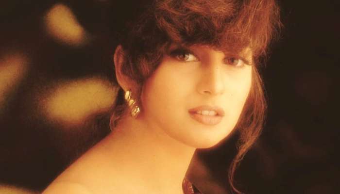 ತಮ್ಮ ಹಳೆಯ ಫೋಟೋ ಜೊತೆಗೆ Lockdown ಬಗ್ಗೆ ಸಂದೇಶ ನೀಡಿದ Madhuri Dixit title=