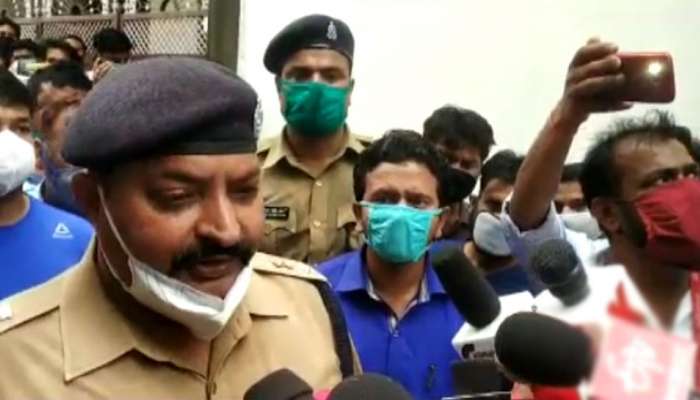 ಒಂದೇ ಕುಟುಂಬದ 5 ಸದಸ್ಯರ ಮೃತದೇಹ ಪತ್ತೆ: ಉತ್ತರ ಪ್ರದೇಶದಲ್ಲೊಂದು ಆಘಾತಕಾರಿ ಘಟನೆ ಒಂದೇ ಕುಟುಂಬದ 5 ಸದಸ್ಯರ ಮೃತದೇಹ ಪತ್ತೆ: ಉತ್ತರ ಪ್ರದೇಶದಲ್ಲೊಂದು ಆಘಾತಕಾರಿ ಘಟನೆ