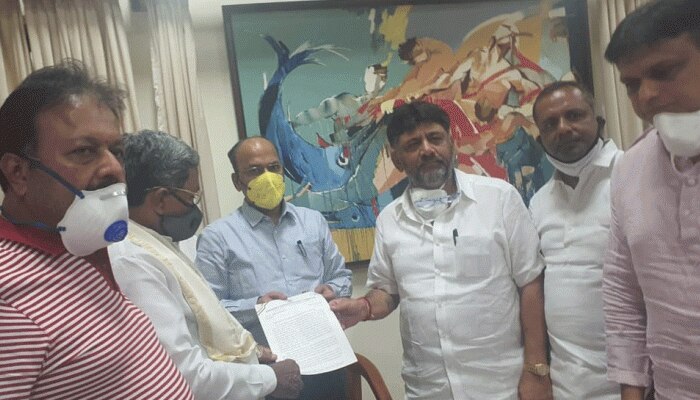ವಲಸಿಗರನ್ನು ಕರೆತರುವ ವಿಚಾರವಾಗಿ ಮುಖ್ಯ ಕಾರ್ಯದರ್ಶಿಗೆ ಡಿ.ಕೆ. ಶಿವಕುಮಾರ್ ಪತ್ರ ವಲಸಿಗರನ್ನು ಕರೆತರುವ ವಿಚಾರವಾಗಿ ಮುಖ್ಯ ಕಾರ್ಯದರ್ಶಿಗೆ ಡಿ.ಕೆ. ಶಿವಕುಮಾರ್ ಪತ್ರ