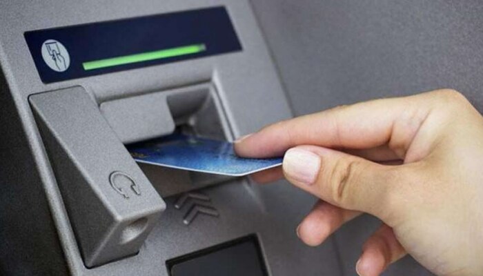 ನಿಮ್ಮ Debit Card, ATMನಲ್ಲಿ ಸಿಲುಕಿಕೊಂಡರೆ ನೀವೇನು ಮಾಡುತ್ತೀರಿ? ಗೊತ್ತಿಲ್ಲ ಎಂದಾದರೆ ಈ ವರದಿ ಓದಿ