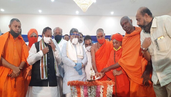 ಜನಸಂಖ್ಯೆಗೆ ಅನುಗುಣವಾಗಿ ಮೀಸಲಾತಿ ಕಲ್ಪಿಸಿದಾಗಲೇ ಸಾಮಾಜಿಕ ನ್ಯಾಯ ಅನುಷ್ಠಾನಗೊಳ್ಳಲು ಸಾಧ್ಯ-ಸಿದ್ಧರಾಮಯ್ಯ ಜನಸಂಖ್ಯೆಗೆ ಅನುಗುಣವಾಗಿ ಮೀಸಲಾತಿ ಕಲ್ಪಿಸಿದಾಗಲೇ ಸಾಮಾಜಿಕ ನ್ಯಾಯ ಅನುಷ್ಠಾನಗೊಳ್ಳಲು ಸಾಧ್ಯ-ಸಿದ್ಧರಾಮಯ್ಯ