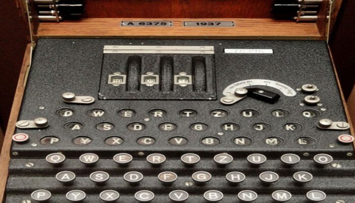 Enigma Machine Baltic Sea: ಕೊನೆಗೂ ಸಿಕ್ತು ಗೂಢ ಯಂತ್ರ, Coding ಗಾಗಿ Hitler ಸೇನೆಯಿಂದ ಈ ಯಂತ್ರದ ಬಳಕೆ 