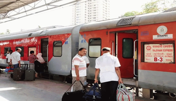 Indian Railways : ರೈಲು ಟಿಕೆಟ್‌ಗಳಲ್ಲಿ 10 % ರಿಯಾಯಿತಿ ಲಭ್ಯ! ಹೇಗೆಂದು ತಿಳಿಯಿರಿ