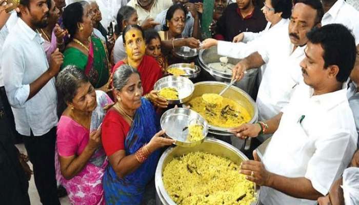 Maa Canteen: ₹ 5 ‘ಮಾ’  ಕ್ಯಾಂಟೀನ್‌ ಊಟ, ಮುಖ್ಯಮಂತ್ರಿಯಿಂದ ಚಾಲನೆ!