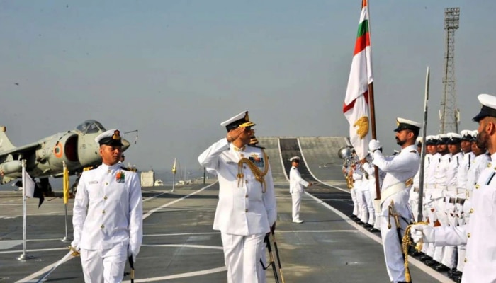 Jobs in Indian Navy : ಜಸ್ಟ್ SSLC ಪಾಸ್ ಸಾಕು.! ನಿಮ್ಮ ಹೆಮ್ಮೆಯ ನೌಕಾಪಡೆ ಸೇರಲು ಇಲ್ಲಿದೆ ಸುವರ್ಣಾವಕಾಶ.!  title=