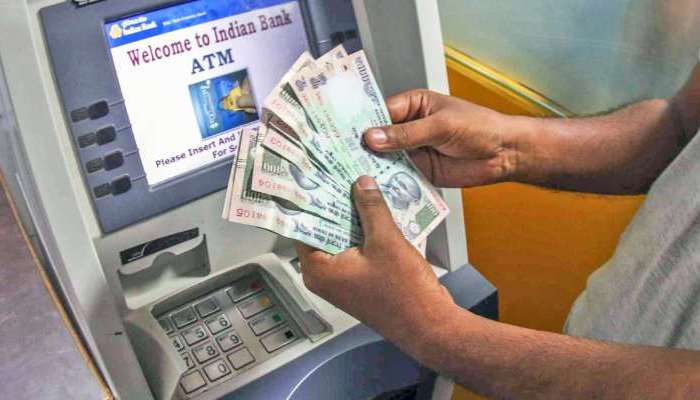 ATM ವಹಿವಾಟ ವಿಫಲವಾದ್ರೆ ₹ 25 ದಂಡ: ಬ್ಯಾಲೆನ್ಸ್ ಚೆಕ್ ಮಾಡಿದ್ರೂ ಬೀಳುತ್ತೆ ಫೈನ್! title=