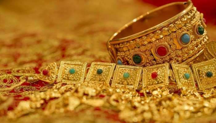 Gold Rate: ಚಿನ್ನ ಖರೀದಿದಾರರೇ ಗಮನಿಸಿ: ಇಲ್ಲಿದೆ ಇಂದಿನ ಬಂಗಾರ ಬೆಲೆ! title=