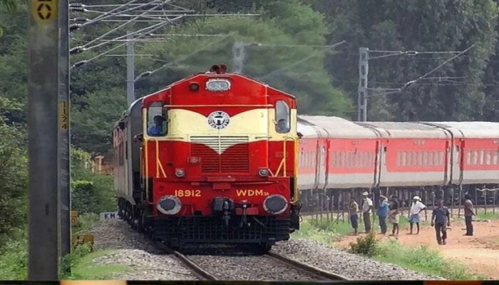 Indian Railways: ಒಬ್ಬರ ರೈಲು ಟಿಕೆಟ್ ನಲ್ಲಿ ಇನ್ನೊಬ್ಬರ ಪ್ರಯಾಣಕ್ಕೆ ಅವಕಾಶ 