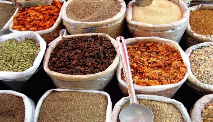 Kitchen Spices Vastu Tips: ಜಾತಕದಲ್ಲಿನ ಗ್ರಹ ದೋಷಗಳನ್ನು ನಿವಾರಿಸುತ್ತಂತೆ ಈ ಮಸಾಲೆಗಳು 