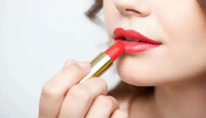 Lipstick Side Effects : ಲಿಪ್‌ಸ್ಟಿಕ್‌  ಖರೀದಿಸುವ ಮುನ್ನ ಈ ವಿಚಾರ ತಿಳಿದಿರಲಿ, ಇಲ್ಲವಾದಲ್ಲಿ ಎದುರಿಸಬೇಕಾದೀತು ಸಮಸ್ಯೆ  