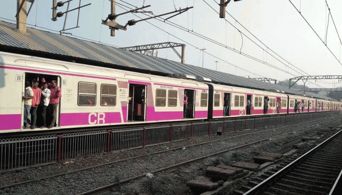 Mumbai Local Train: ಆಗಸ್ಟ್ 15 ರಿಂದ ಆರಂಭವಾಗಲಿದೆ ಮುಂಬೈ ಲೋಕಲ್ ಟ್ರೈನ್, ಆದರೆ ಈ ಷರತ್ತುಗಳು ಅನ್ವಯ title=