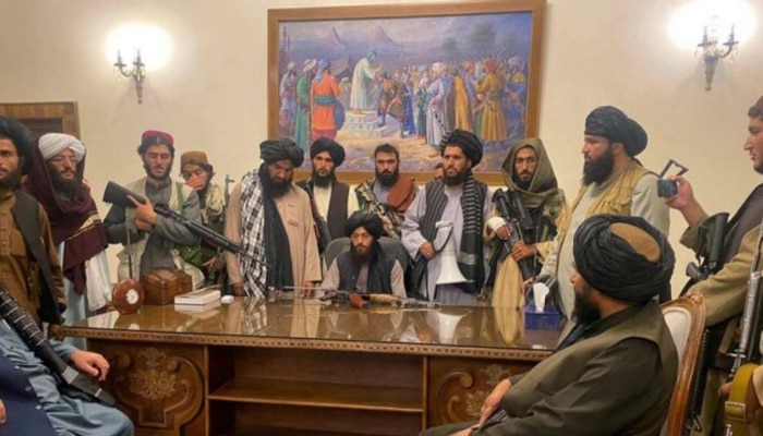 Afghanistan Crisis: ಅಫ್ಘಾನಿಸ್ತಾನದ ಮೇಲೆ ಯಾರ ಕಂಟ್ರೋಲ್, ನೇತೃತ್ವಕ್ಕಾಗಿ ತಾಲಿಬಾನಿಗಳಲ್ಲಿ ಗುಂಪುಗಾರಿಕೆ title=