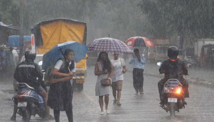 Heavy Rain: ಮುಂದಿನ 3 ದಿನ ಕರ್ನಾಟಕ ಸೇರಿದಂತೆ ದೇಶದ ಈ ಭಾಗಗಳಲ್ಲಿ ಭಾರೀ ಮಳೆ ಎಚ್ಚರಿಕೆ title=