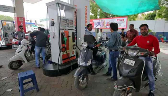 Petrol-Diesel Price Today: ಪ್ರಮುಖ ನಗರಗಳಲ್ಲಿ ಇಂದಿನ ಪೆಟ್ರೋಲ್-ಡೀಸೆಲ್ ಬೆಲೆ ಬಗ್ಗೆ ತಿಳಿಯಿರಿ title=